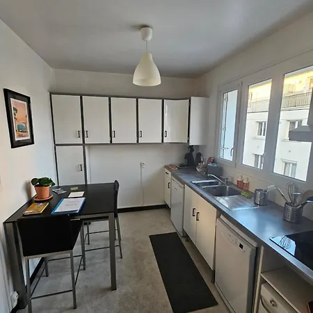 52 M2 Tours-centre Avec Local Velo * Tours